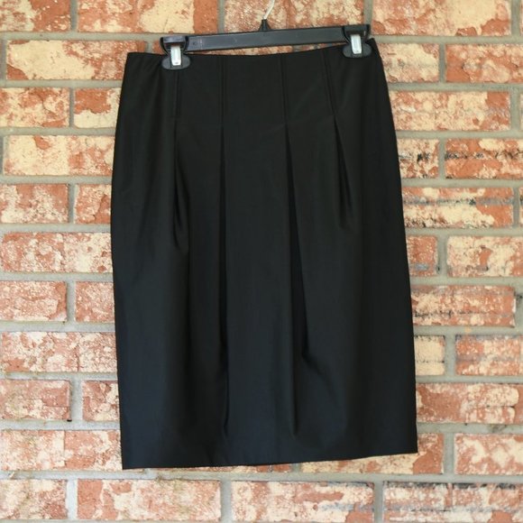 Magaschoni Collection 2 Piece Skirt Suit - Picture 4 of 5